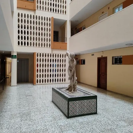 El Estudio De Nahuel Benalmádena