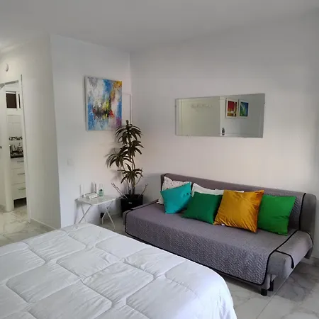 El Estudio De Nahuel Benalmádena